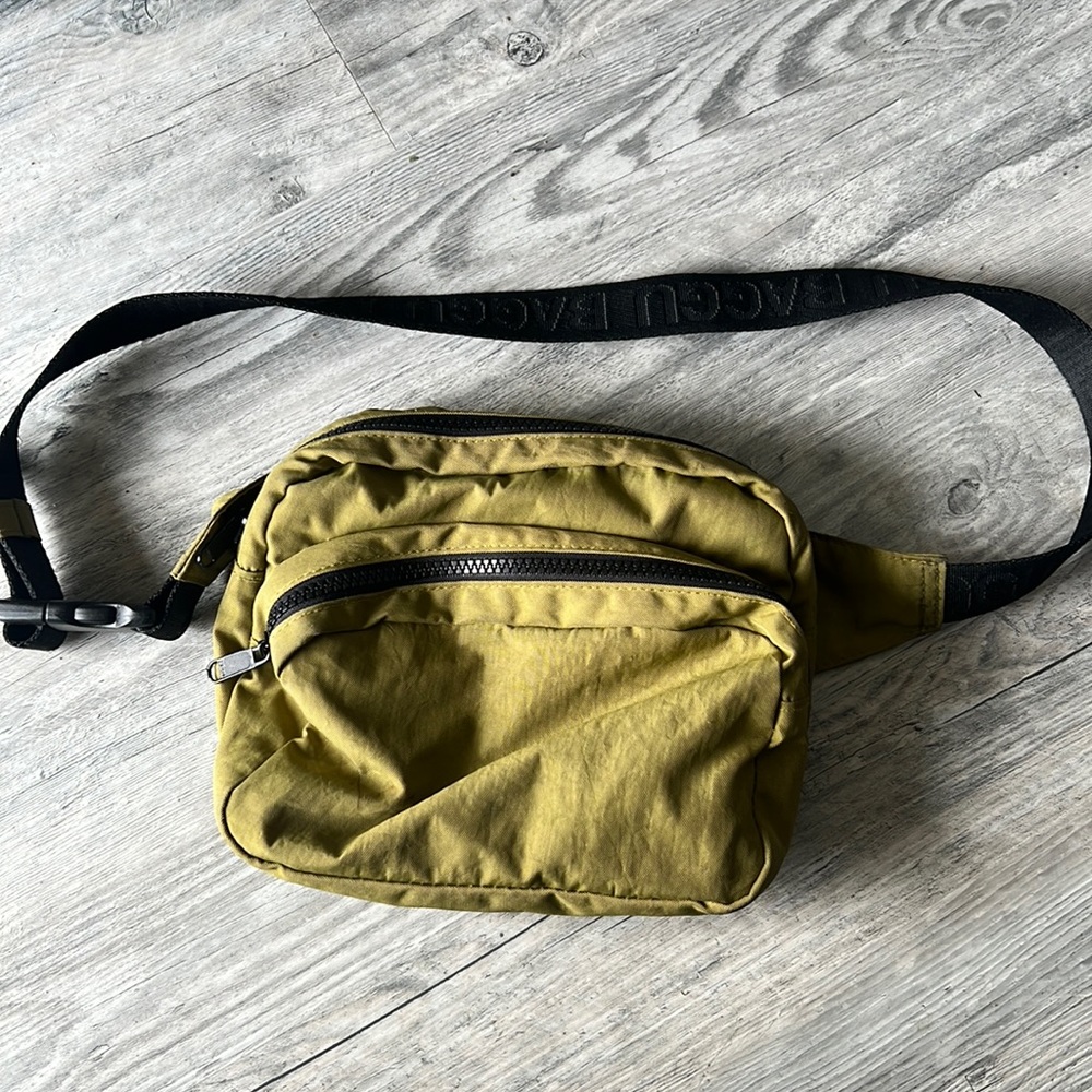 Baggu Fanny Pack in Green
